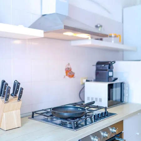 Portofino Relax - Close To The Sea -free Parking Apartment