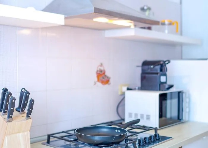 Portofino Relax - Close To The Sea -free Parking 아파트